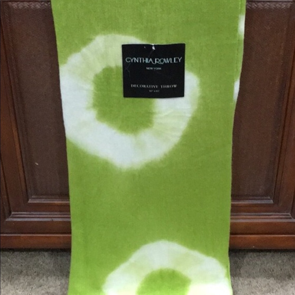 💯CYNTHIA ROWLEY💯 COLLECTION LIMITED RARE BLANKET - Picture 2 of 2